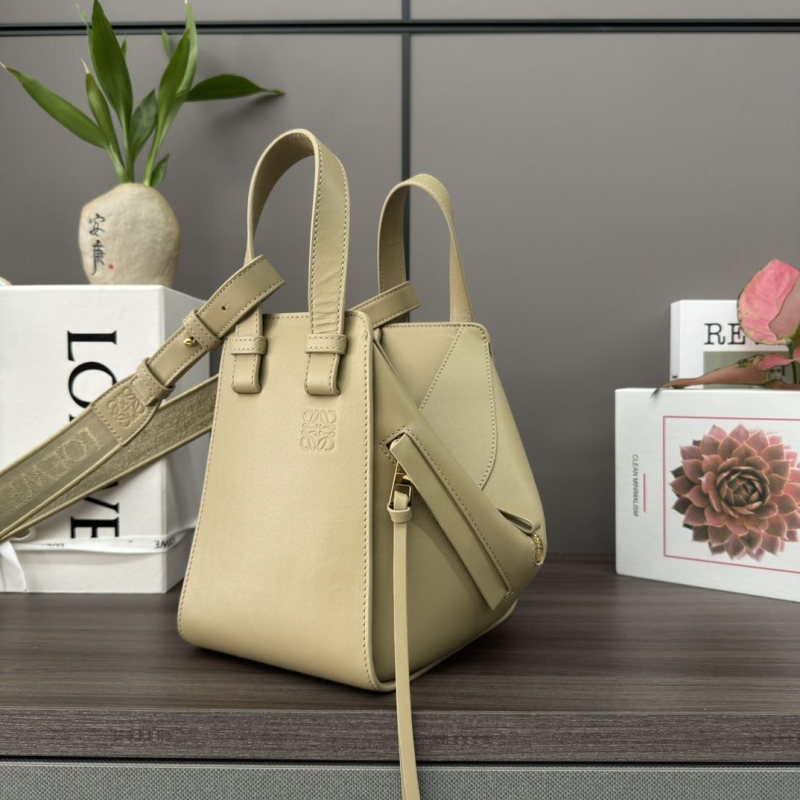 l*ew* handle bags